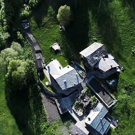 Bed and Breakfast Nuit A Pleiney Saint-Rhemy-En-Bosses Exterior foto