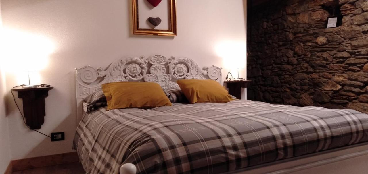 Bed and Breakfast Nuit A Pleiney Saint-Rhemy-En-Bosses Exterior foto