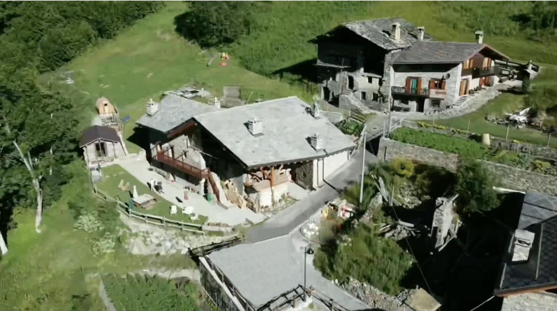 Bed and Breakfast Nuit A Pleiney Saint-Rhemy-En-Bosses Exterior foto