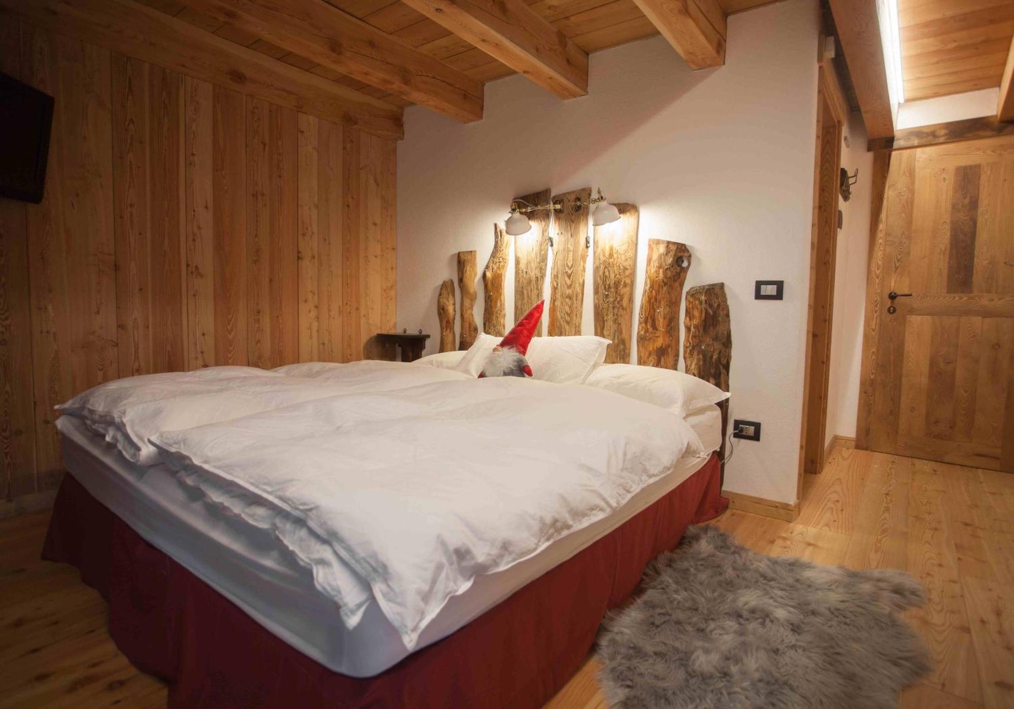 Bed and Breakfast Nuit A Pleiney Saint-Rhemy-En-Bosses Exterior foto