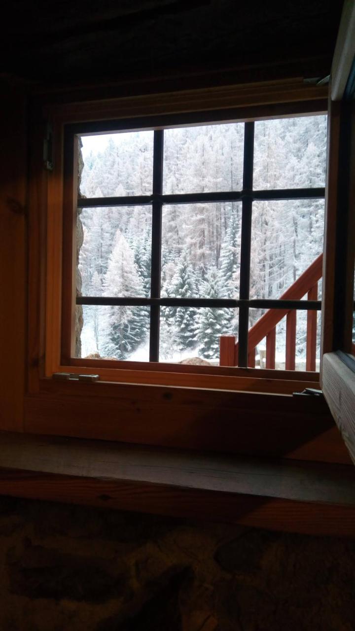 Bed and Breakfast Nuit A Pleiney Saint-Rhemy-En-Bosses Exterior foto