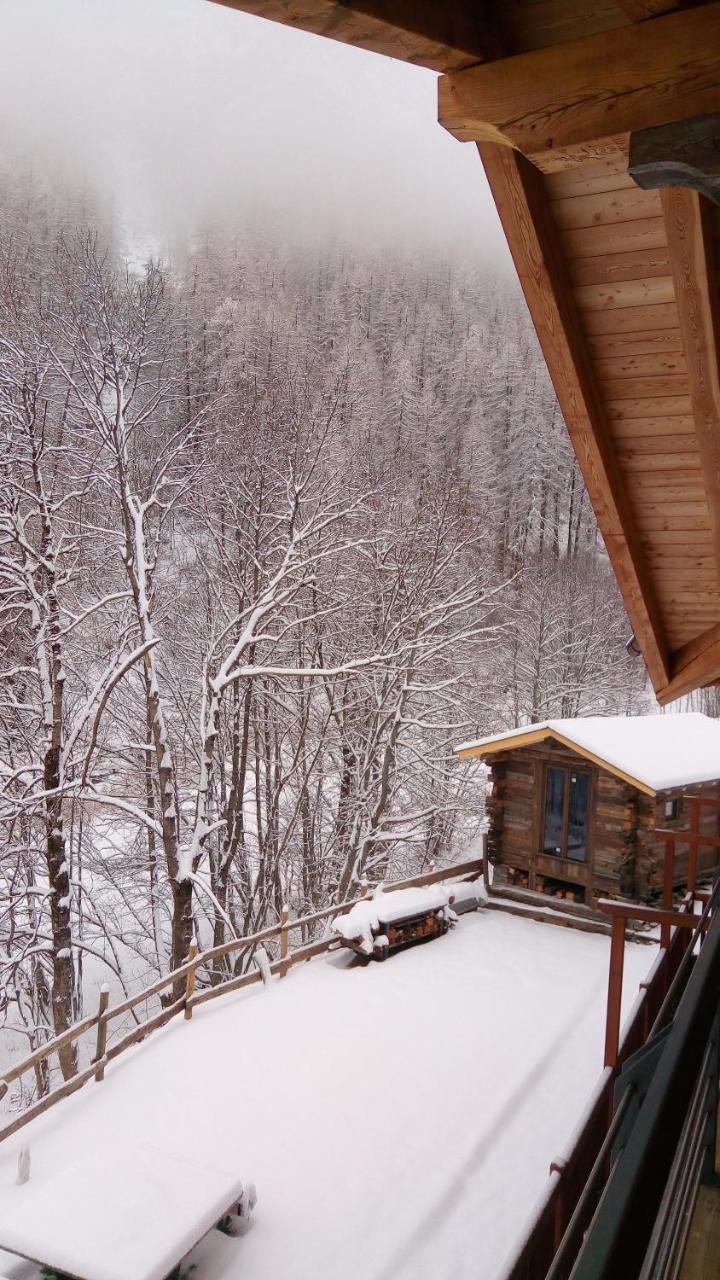 Bed and Breakfast Nuit A Pleiney Saint-Rhemy-En-Bosses Exterior foto