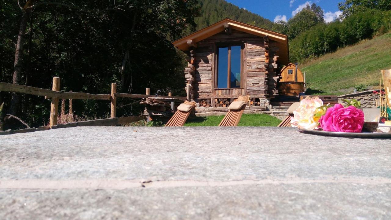 Bed and Breakfast Nuit A Pleiney Saint-Rhemy-En-Bosses Exterior foto